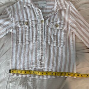 American Eagle Outfitters White and Tan Button Down Shirt
